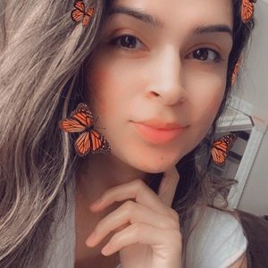 Meet your Posher, Danielle